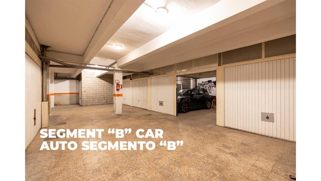 Milan Flat 5 Min From Duomo With Park For Small Cars Exterior photo
